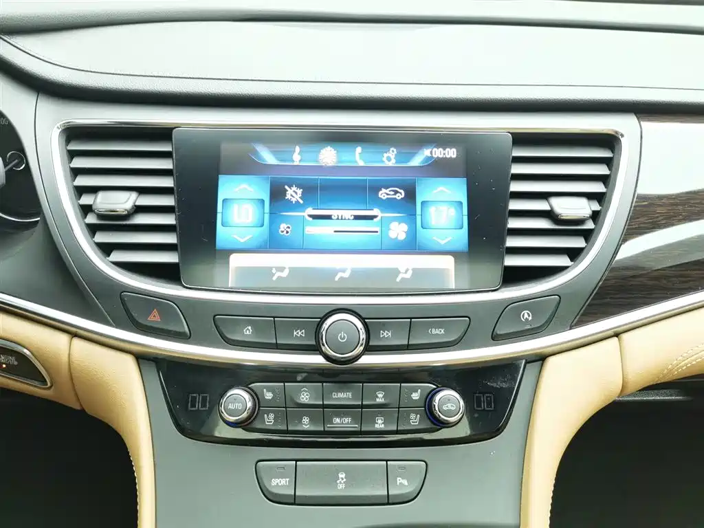 Buick LaCrosse 2017 — фото 12