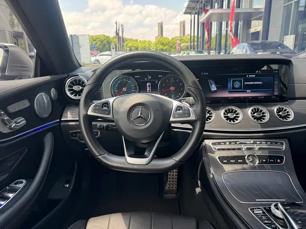 Mercedes-Benz E-Class 2018 — фото 10