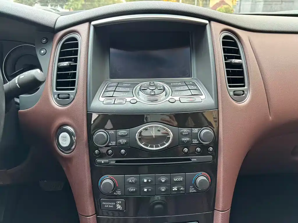 Infiniti QX50 2016 — фото 13