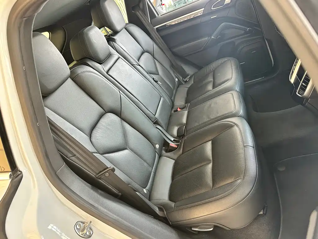 Porsche Cayenne 2015 — фото 17