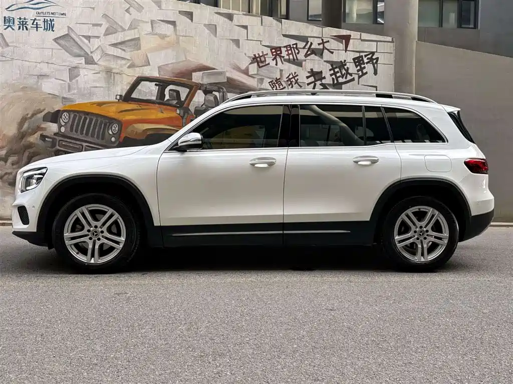 Mercedes-Benz GLB 2021