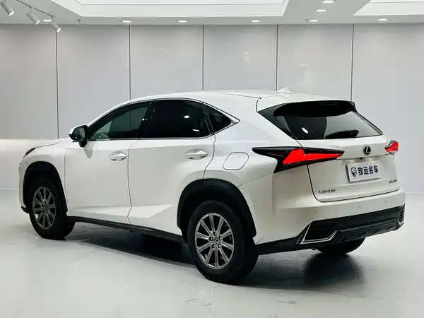 Lexus NX 2020