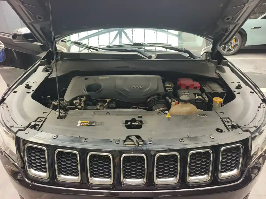 Jeep Compass 2020 — фото 17