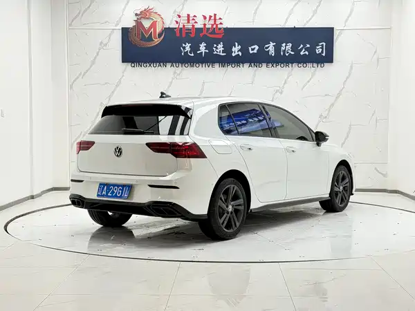 Volkswagen Golf 2021