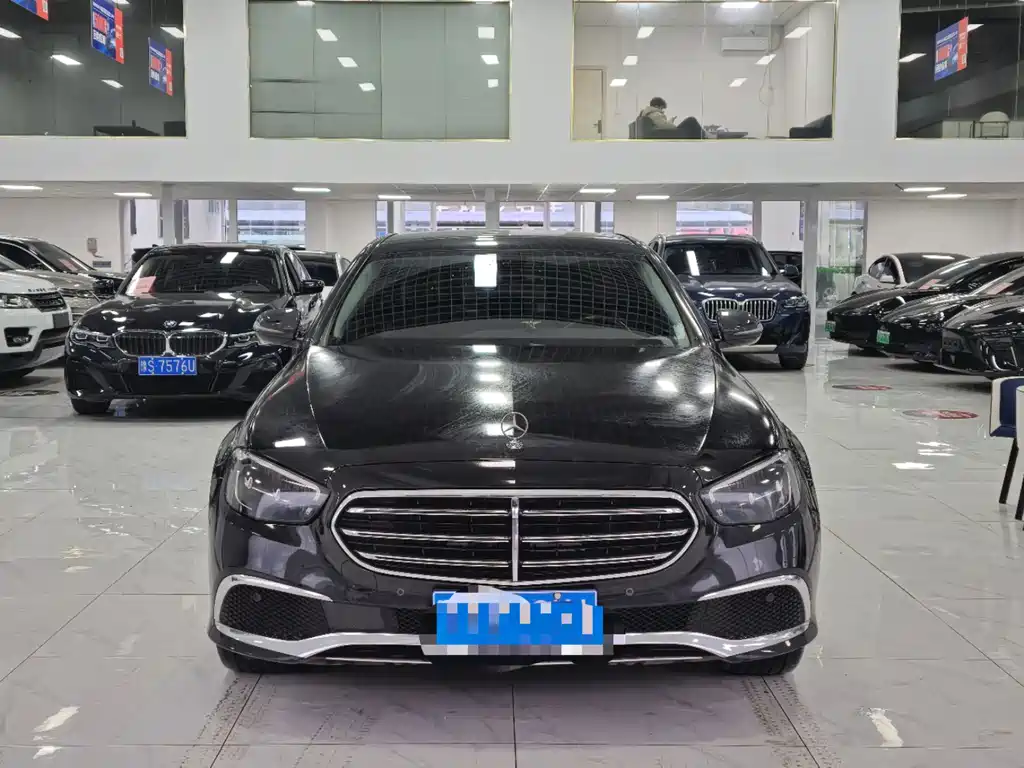 Mercedes-Benz E-Class 2022 — фото 2