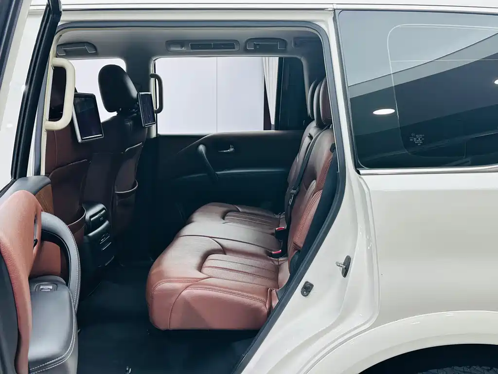 Nissan Patrol 2017 — фото 13
