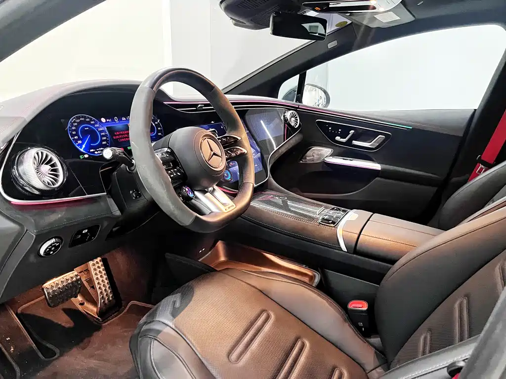 Mercedes-Benz EQE AMG 2023 — фото 7