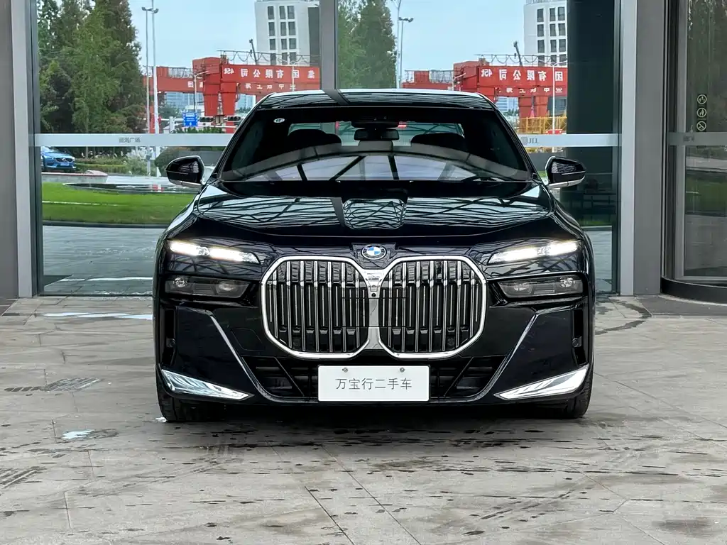 BMW 7 Series 2025 — фото 19