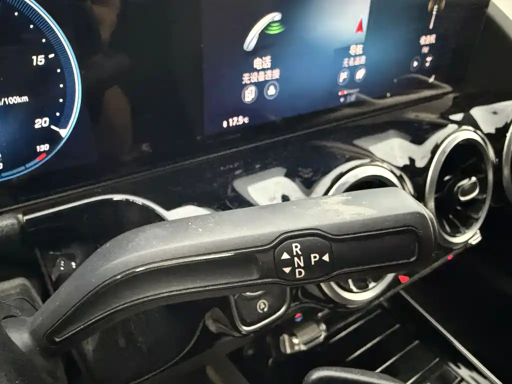 Mercedes-Benz GLA 2023 — фото 4