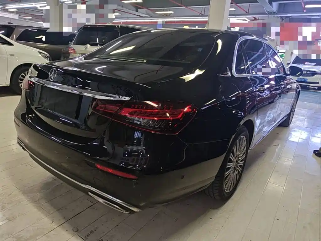 Mercedes-Benz E-Class 2022