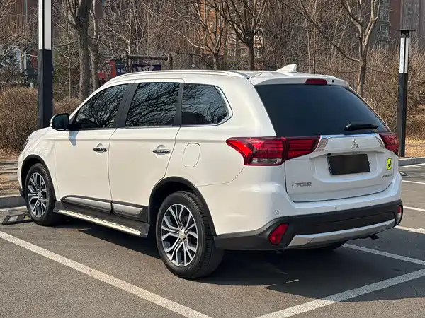 Mitsubishi Outlander 2018