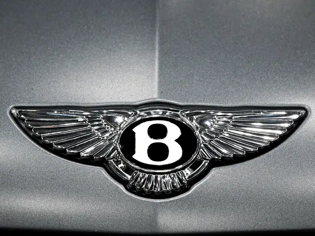 Bentley Bentayga 2021 — фото 26