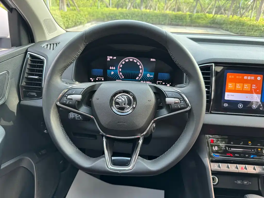 Skoda Karoq 2023 — фото 19