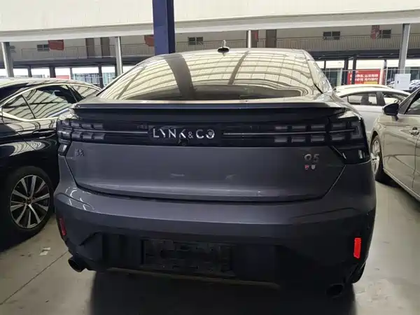 Lynk & Co 05 2022