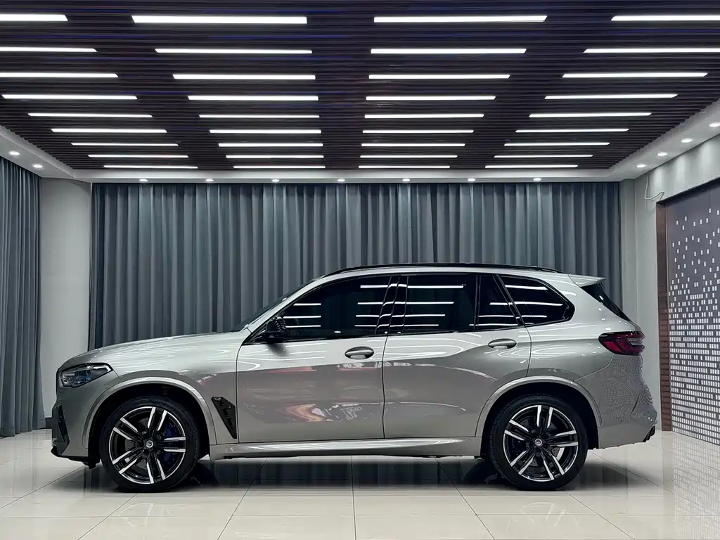 BMW X5 M 2023 — фото 3