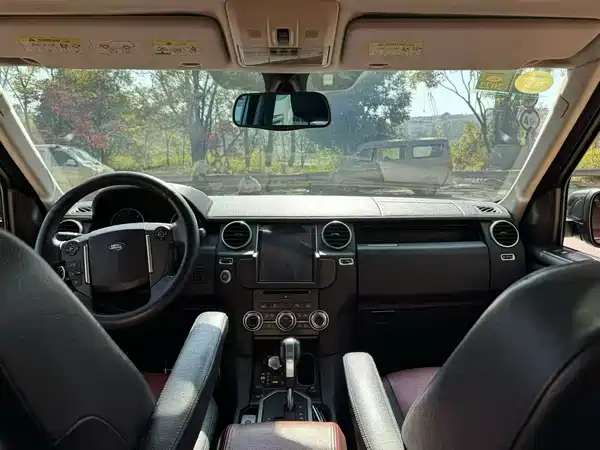 Land Rover Discovery 2011