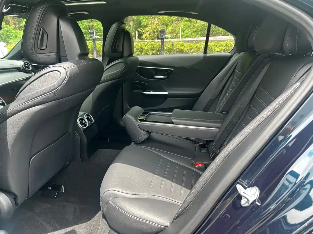 Mercedes-Benz C-Class 2022 — фото 19