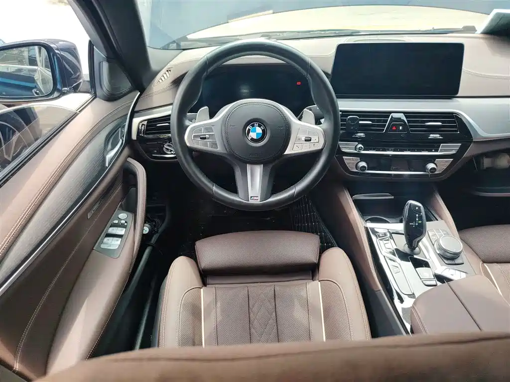 BMW 5 Series 2022
