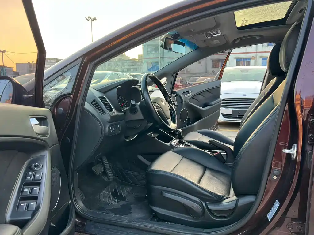 Kia K3 2016