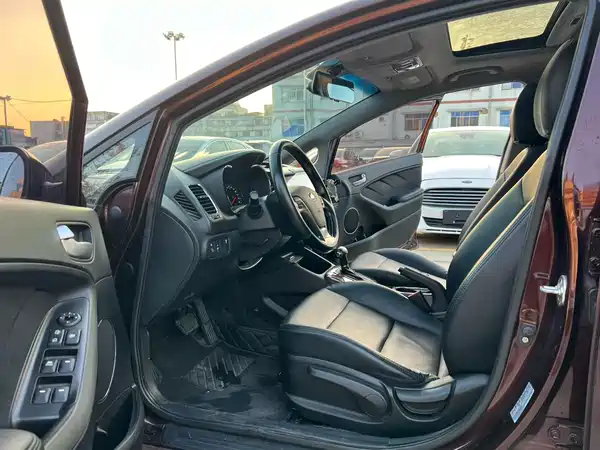 Kia K3 2016