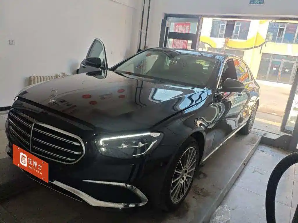 Mercedes-Benz E-Class 2022