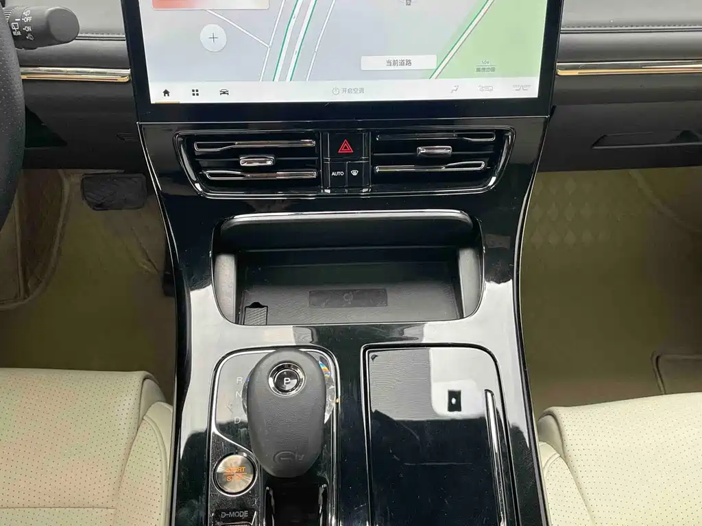 GAC Trumpchi M8 2023 — фото 10