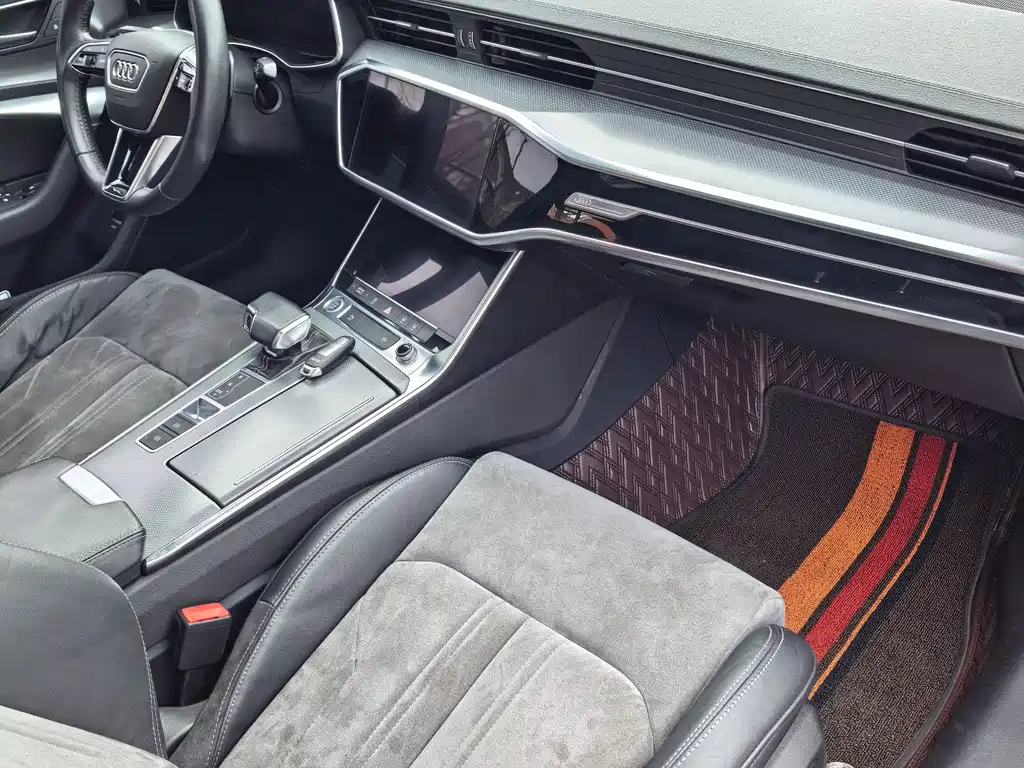 Audi A6L 2021