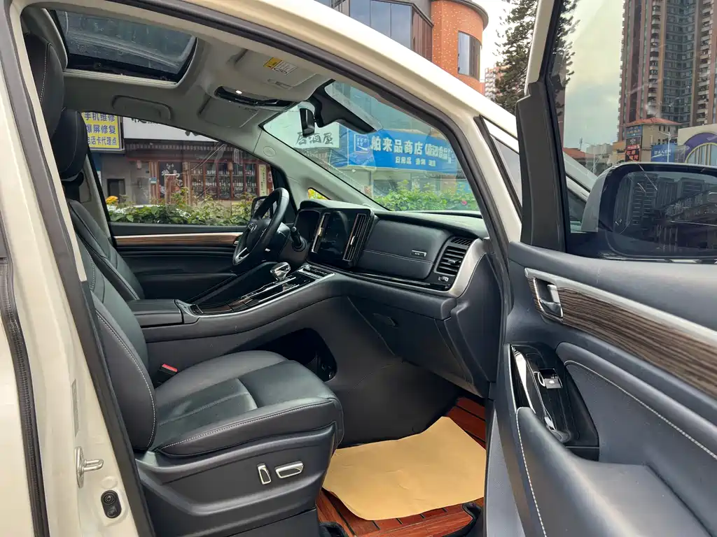 GAC Motor Trumpchi M8 2022 — фото 14