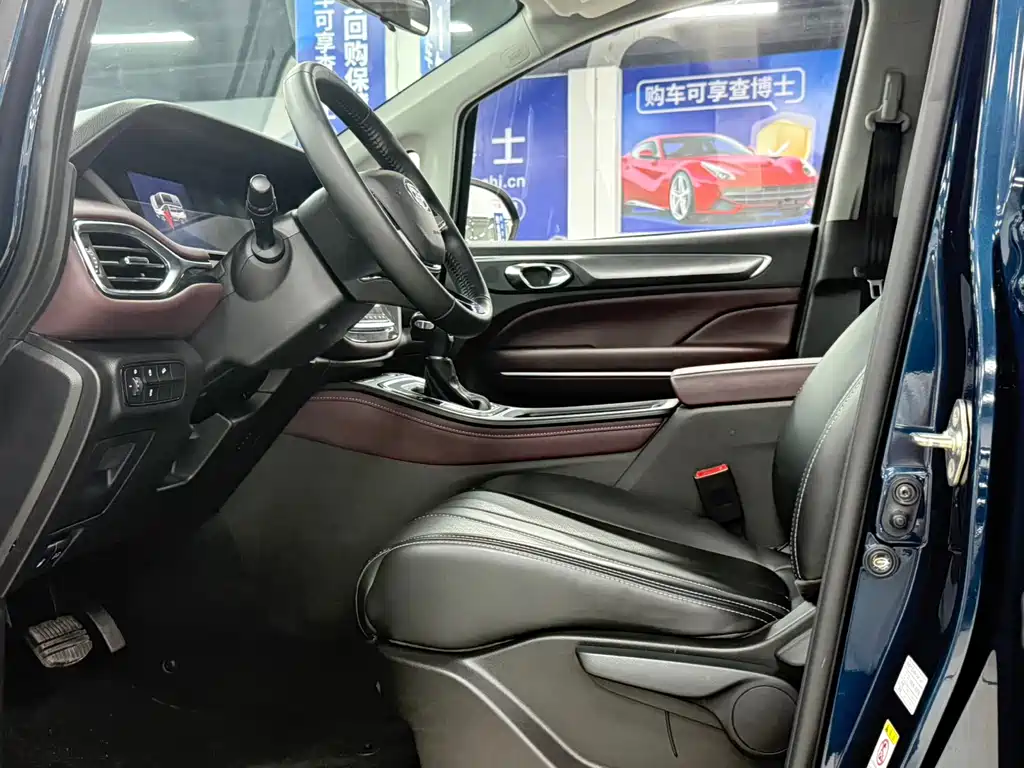GAC Motor Trumpchi M6 2022 — фото 16