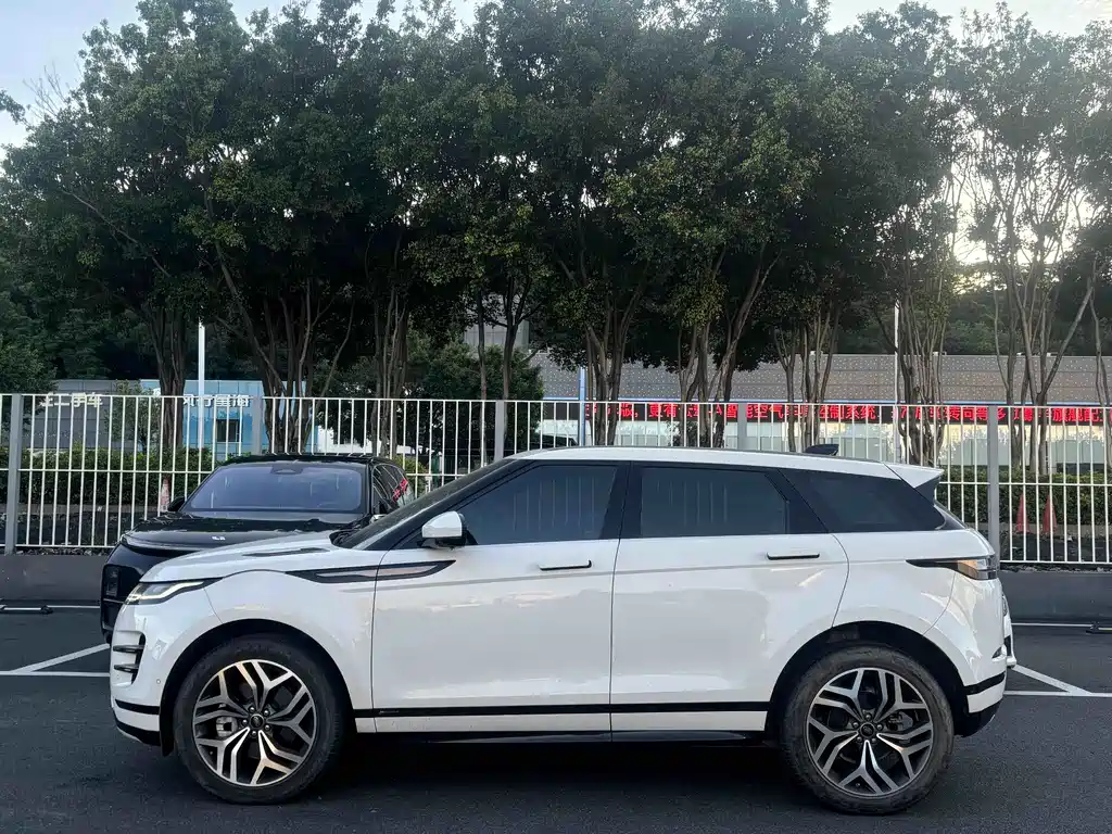 Land Rover Evoque 2020 — фото 15