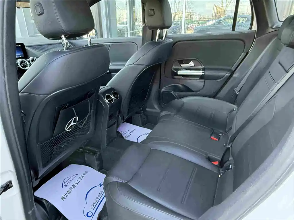 Mercedes-Benz GLA 2024 — фото 12