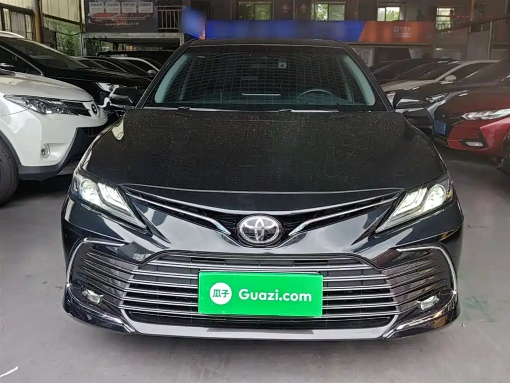 Toyota Camry 2022 — фото 3