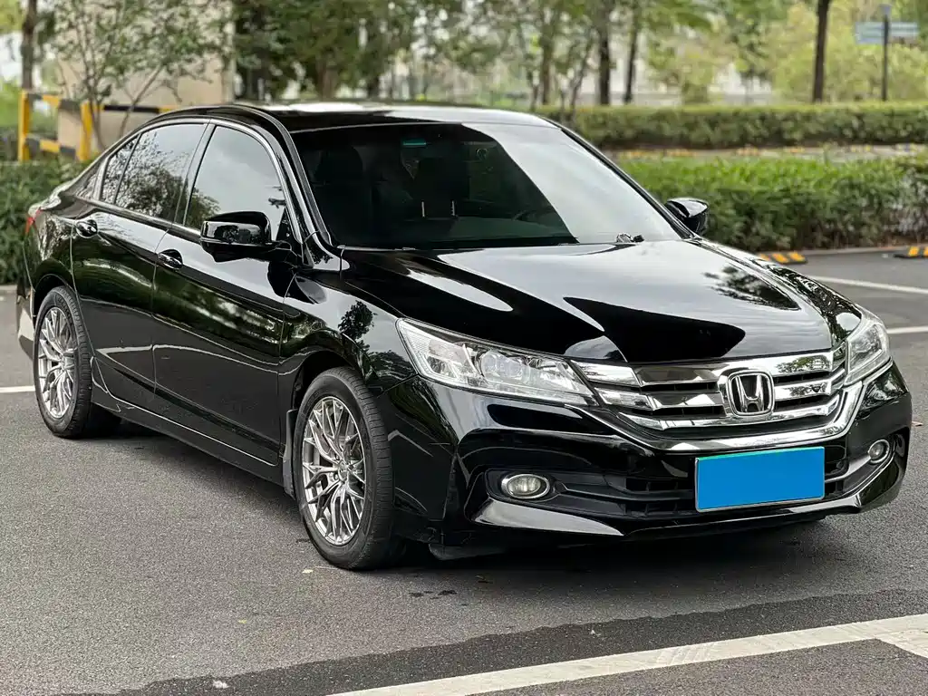 Honda Accord 2014 — фото 4