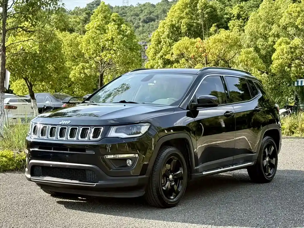 Jeep Compass 2019 — фото 1