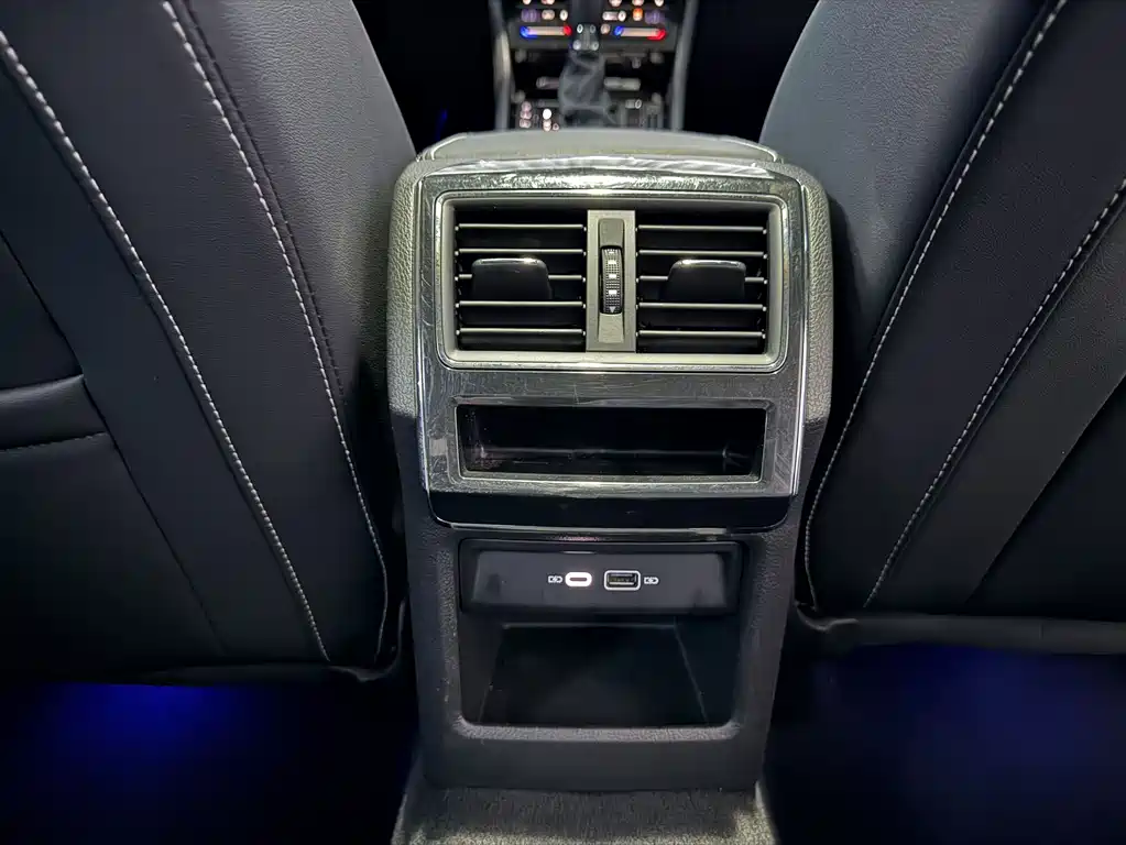 Skoda Superb 2023 — фото 15