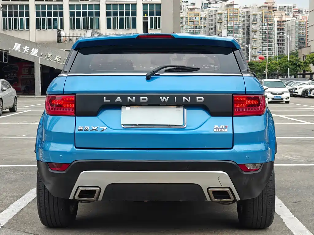 Landwind X7 2017 — фото 16