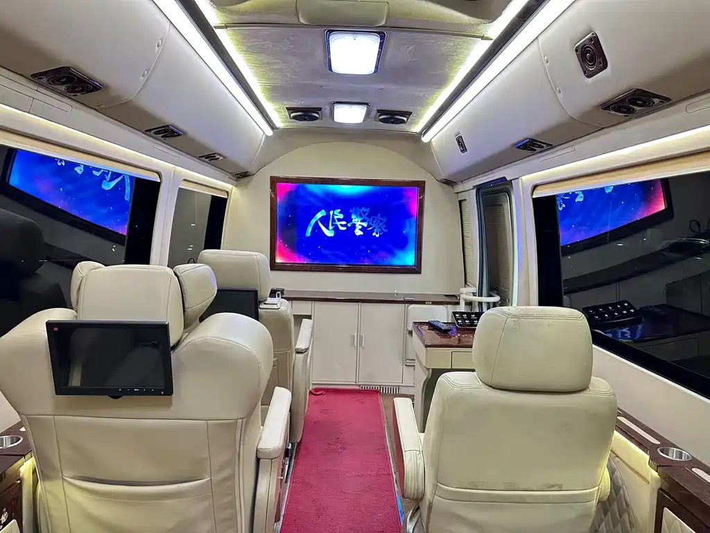 Toyota Coaster 2017 — фото 8