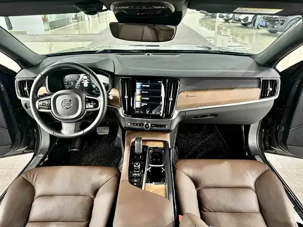 Volvo S90 2021