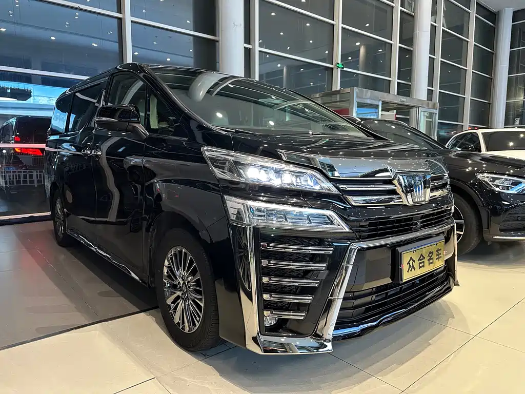 Toyota Vellfire 2022 — фото 3