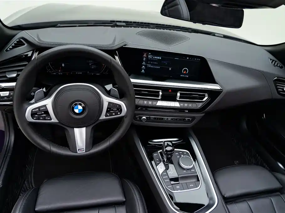 BMW Z4 2024 — фото 9