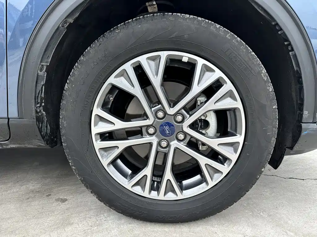 Ford Escape 2023 — фото 17