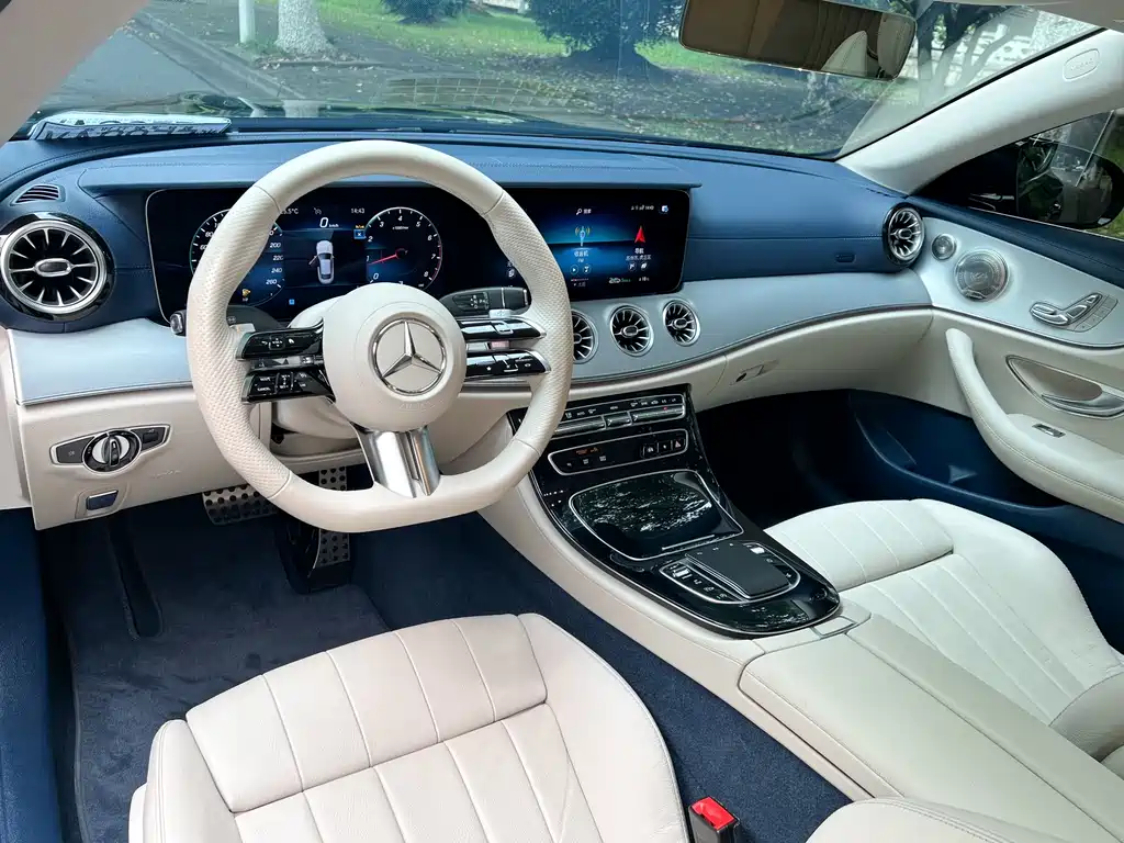 Mercedes-Benz E-Class 2023 — фото 13