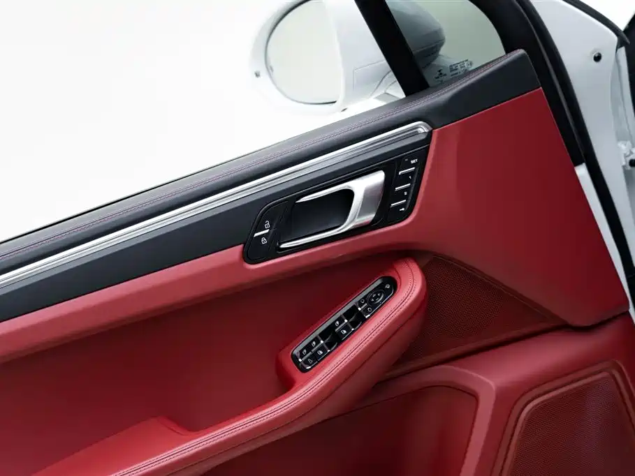 Porsche Macan 2023 — фото 15