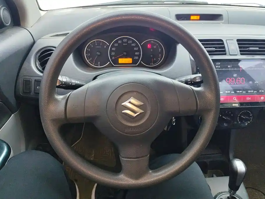 Suzuki Swift 2018 — фото 15