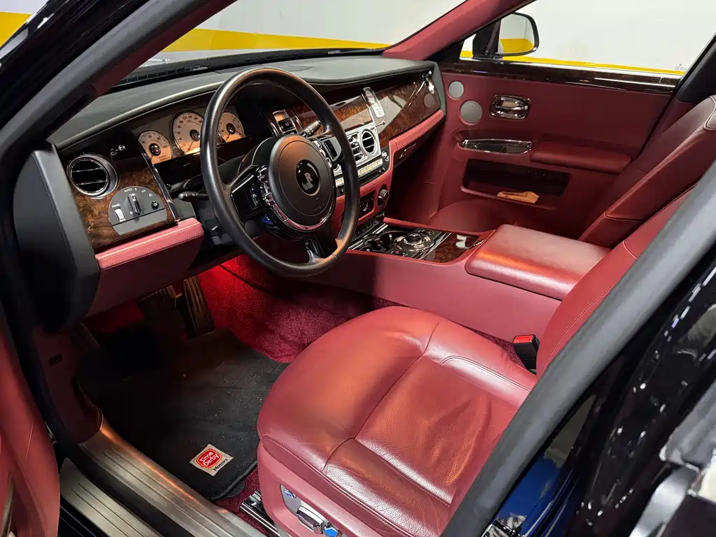 Rolls-Royce Ghost 2012