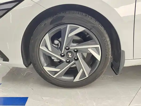 Hyundai Elantra 2026