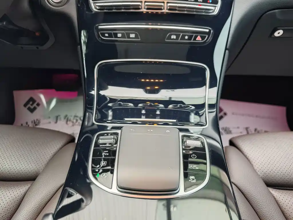 Mercedes-Benz GLC 2020 — фото 19