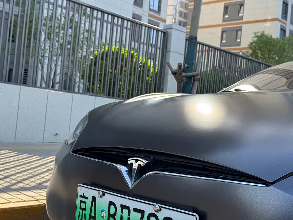 Tesla Model S 2014 — фото 5