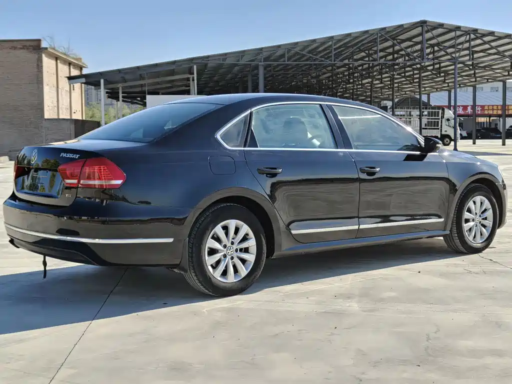Volkswagen Passat 2014 — фото 9