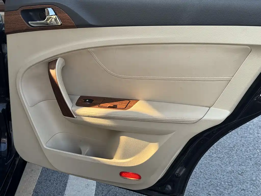 GAC Motor Trumpchi GA5 2013 — фото 15